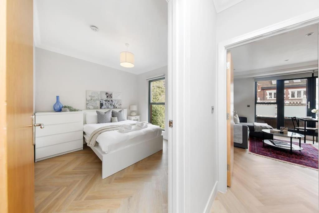 Pleasing 2Bed Flat 10Min To Wimbledon Tennis Court London Exterior photo