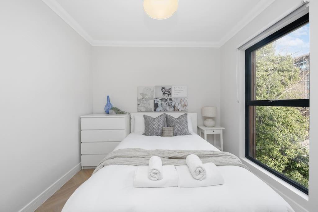 Pleasing 2Bed Flat 10Min To Wimbledon Tennis Court London Exterior photo
