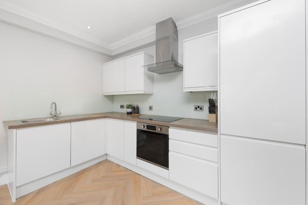 Pleasing 2Bed Flat 10Min To Wimbledon Tennis Court London Exterior photo